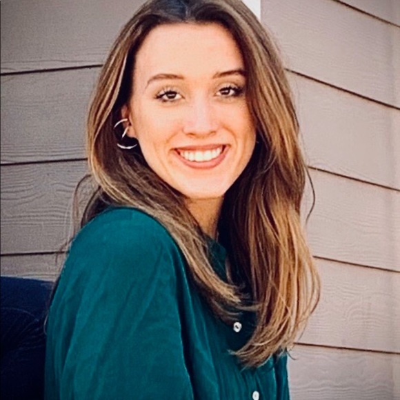 Meet your Posher, Maddie - Picture 2 of 4